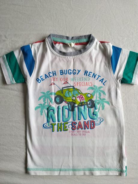 Milé tričko s motívom auta,pásiky na chrbte nové, 86