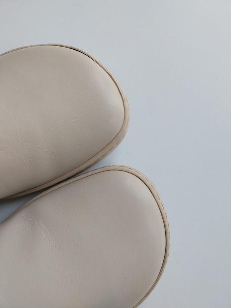 Shapen barefoot vysoké čižmy stretchy vanilla, 38