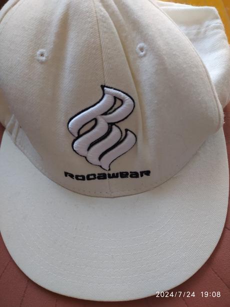 Dámske oblečenie, s