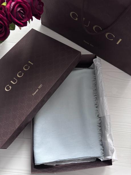 Gucci - modrý šál, 