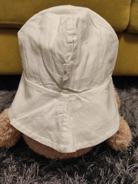 Klobúčik pre paradnicu, 62