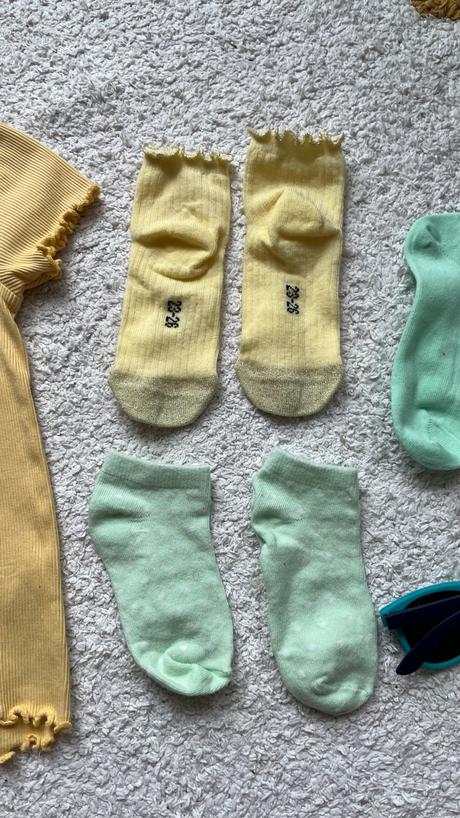 Balík 13 ks, tričká, legíny, ponožky, veľkosť 98, 86–98