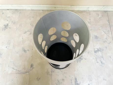 Kovový valec na dáždniky,