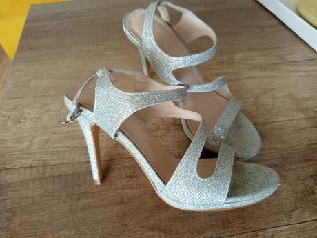 Strieborné sandálky, 37