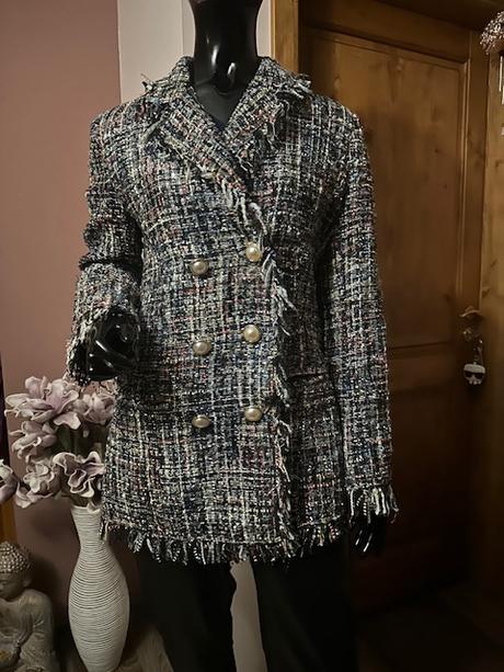 Krásny kabátik so striebornou niťou zn. gaudi, gaudi,l / m