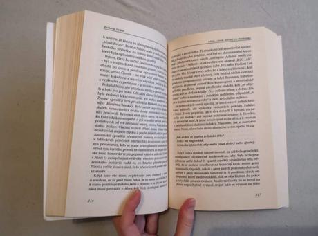 Knihy v slovenčine a češtine (aj samostatne),