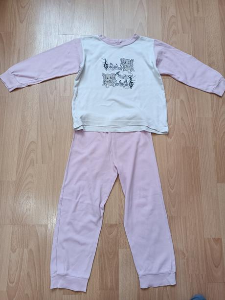 Detské pyžamo, 122