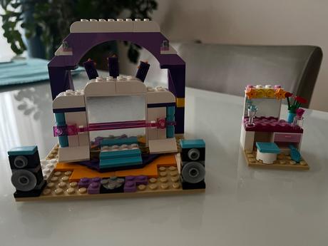 Lego friends  koncertný automobil hviezdy pop, 