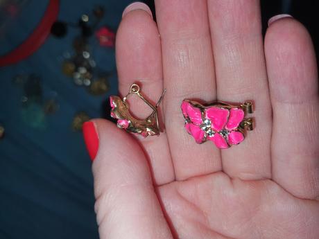 Rôzne nausnice 0.5 cent pár pozri ponuku cca 20 ks,