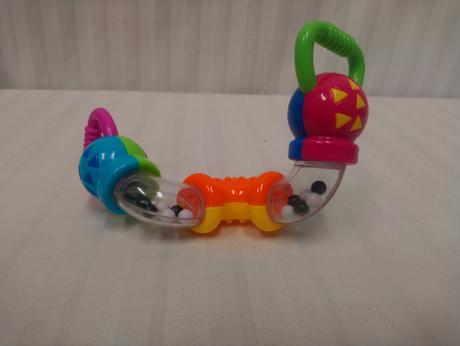 Hrkálka - hryzátko zig zag oranžovo žltá, 21 cm,