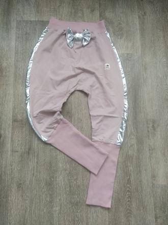 Pudlové štýlové tepláky, 152