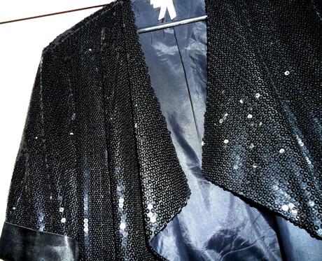 Elegantné čierne bolerko, 42