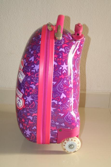 Kufor violetta so svietiacimi kolieskami, 
