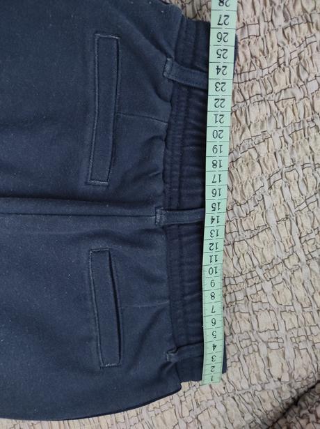 Predám chlapč. 2 teplákové nohavice veľk. 122, alive,122