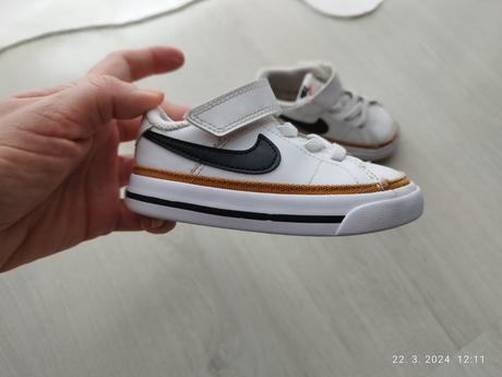 Nike tenisky, nike,22