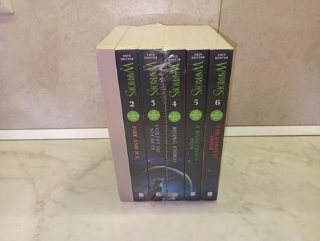 Erin hunter warrior cats - the prophecies begin 1.,