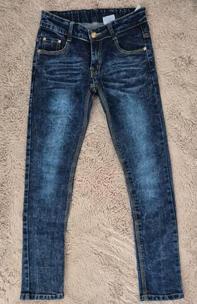 Tmavomodre rifle, 140