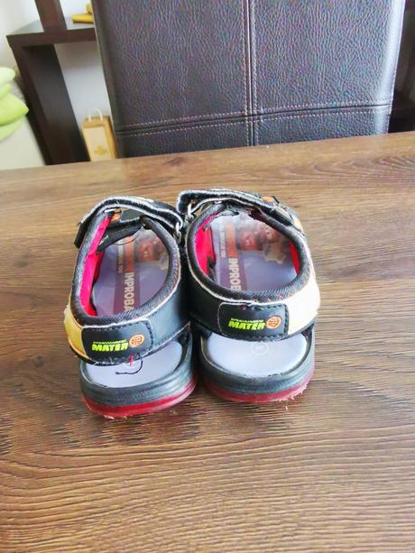 Sandálky mc queen, 28