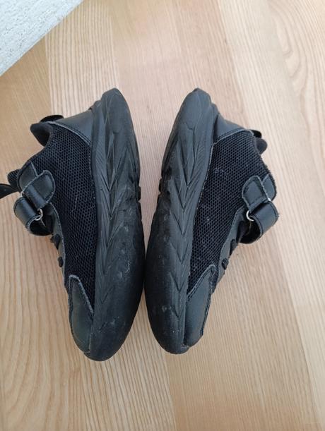 Extra ľahké tenisky, 31