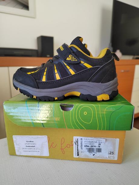 Športové topánky žlto-čierne v.25, 25
