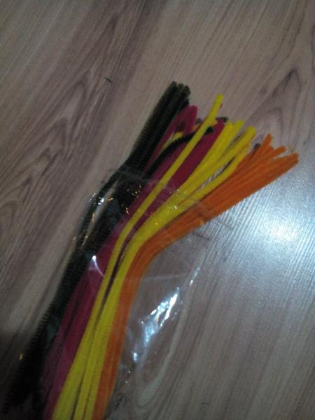 Čo sa dá vytvoriť z chlpatých paličiek?