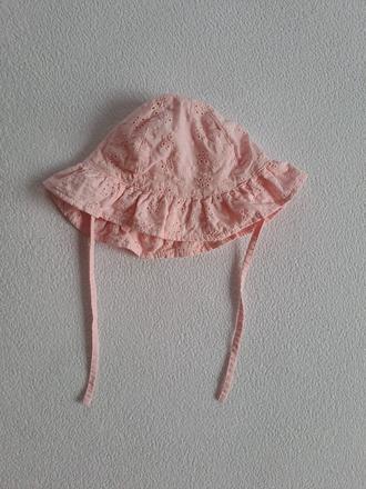 Dievcensky klobuk proti slnku s dierovanou vysivko, h&m,80