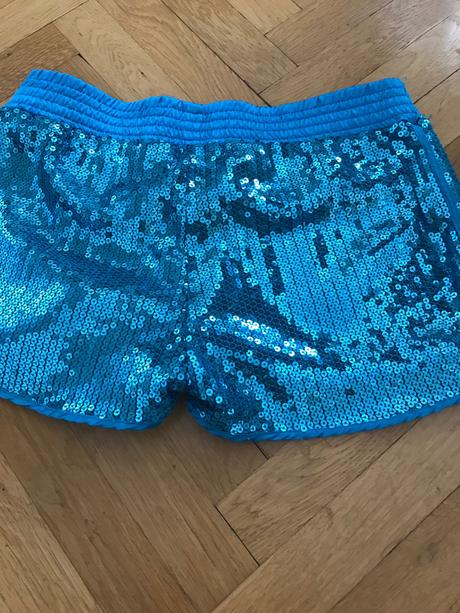 Dievčenské šortky., 164