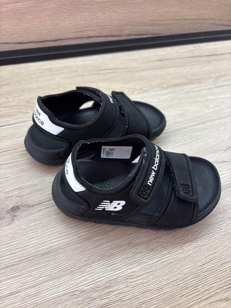 Sandálky, new balance,22