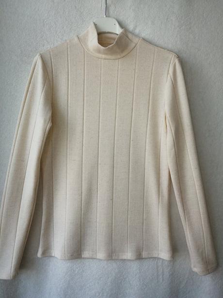 Tenký krémový pulóver - polorolak, reserved,s