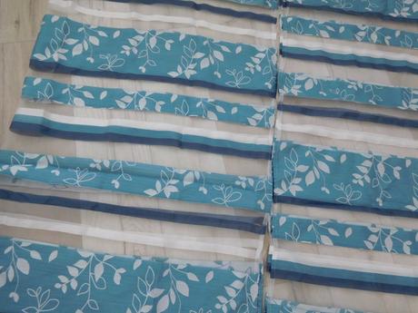 Tylové záclony po okrajoch okna-2x,