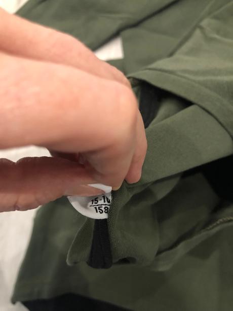 Tričko s predĺženou zadnou stranou, 158