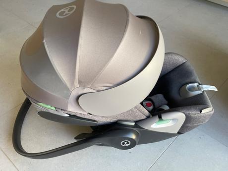 Vajíčko cybex cloud t i-size so základňou, cybex