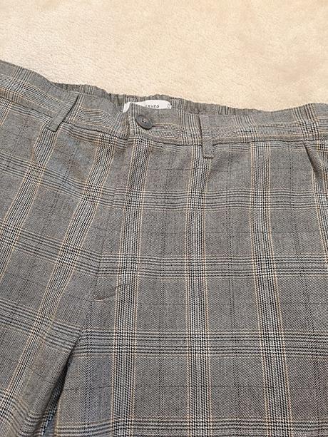 Elegantné kárované nohavice, slim strih, reserved,m