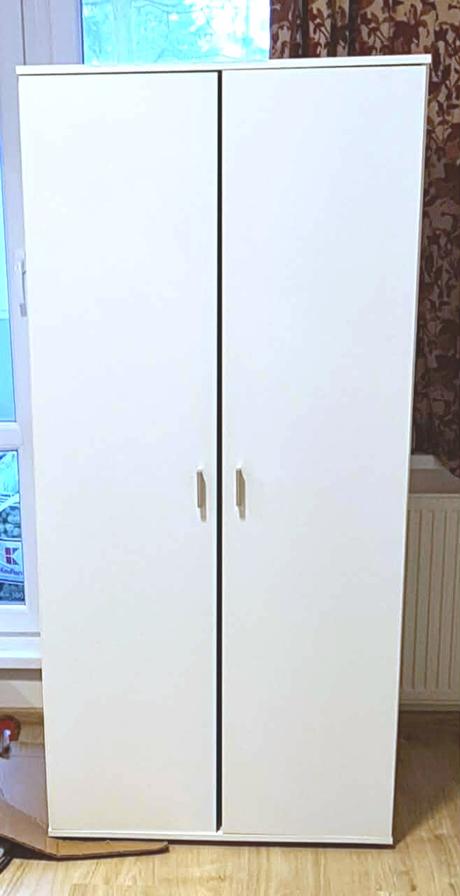 Šatníková skriňa, 
