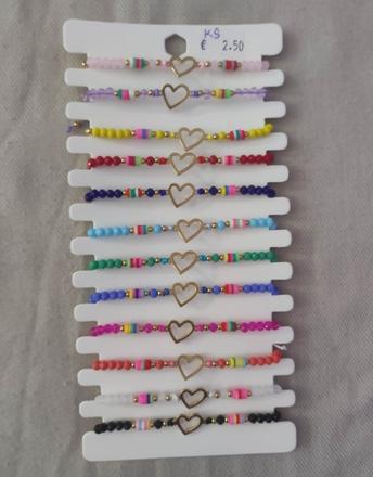 Náramok so srdiečkom, 