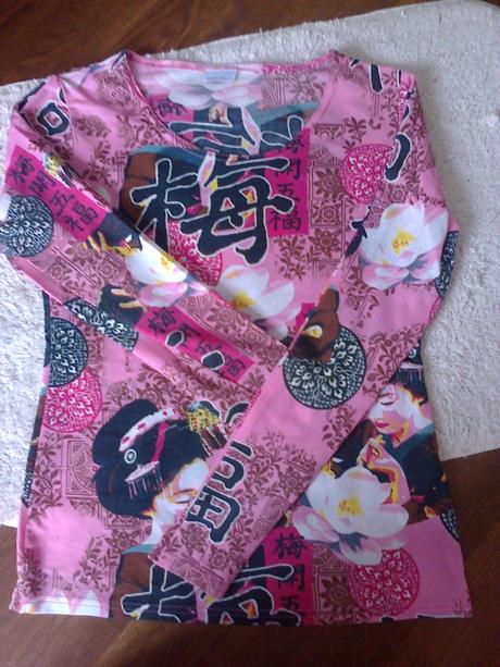 Pestrofarebné tričko, quelle,s