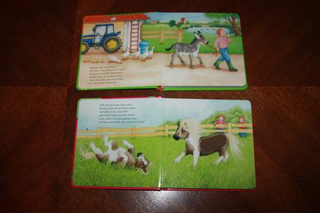 2x hmatové leporelo v nemčine,