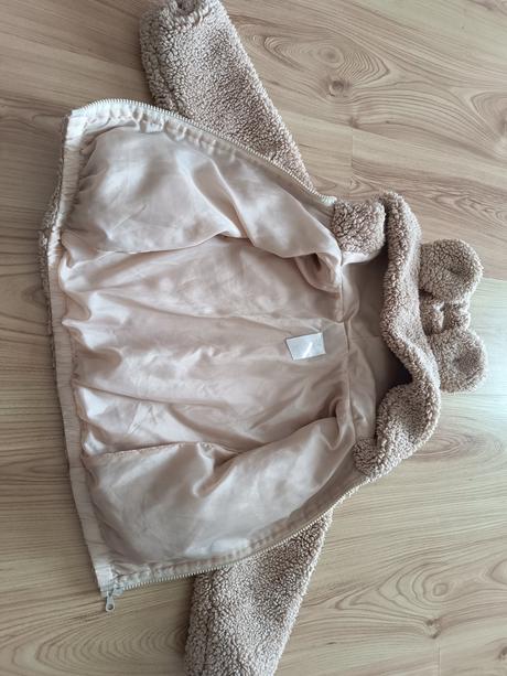 Chlpatá bundička, 92