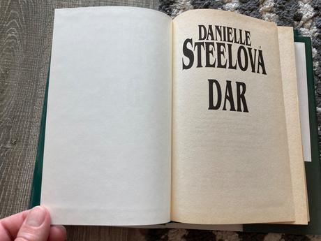 Dar danielle steelová (1998), 