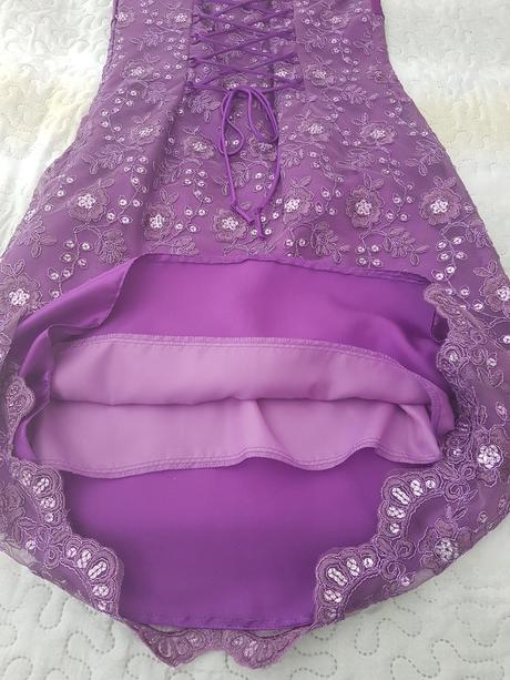 Spolocenske saty, 36