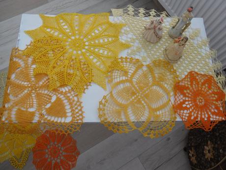 Háčkované oranžové dečky, 