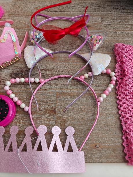 Dievčenské čelenky 19 kusov + batoh,