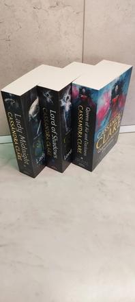 Cassandra clare - the dark artifices triology,