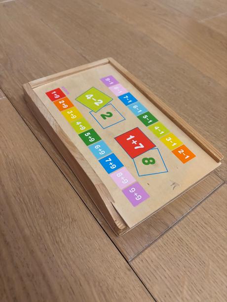 Škatuľka so sčítaním a odčítaním,