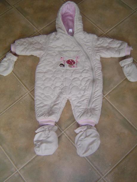 Overalík s ježkom a muchotrávkou, c&a,74