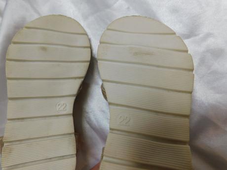 Krásne sandalky pre malinke princeznicky, 22