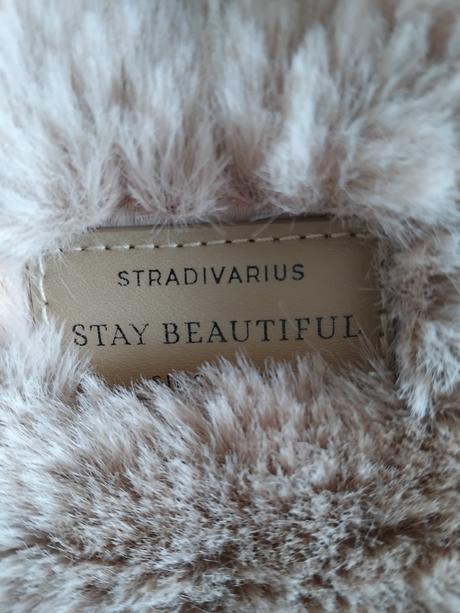 Kabelka taštička do ruky, stradivarius