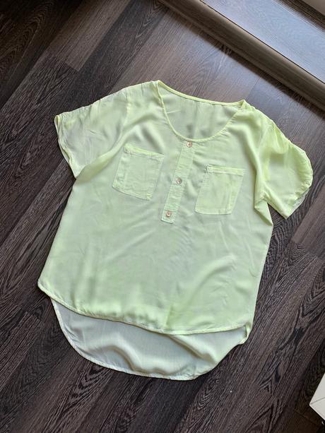 Žltá pastelova voľná blúzka s krátkym rukávom, m