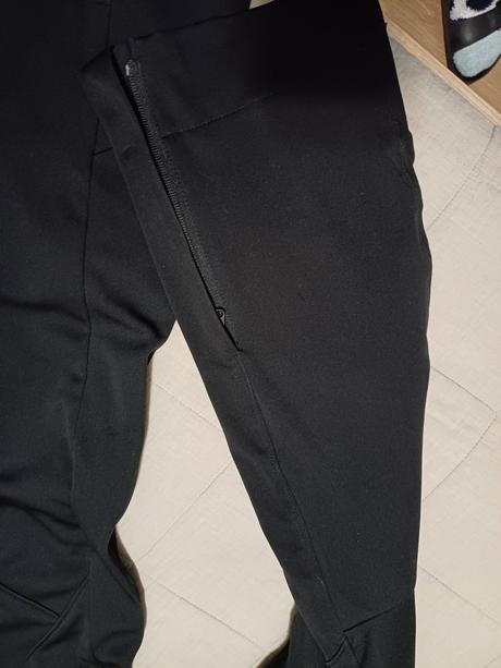 Úžasné lyžiarske  nohavice dainese awa, č.m, m