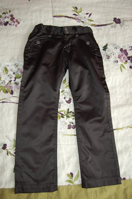 Slávnostné nohavice na 4 až 5 rokov., name it,110